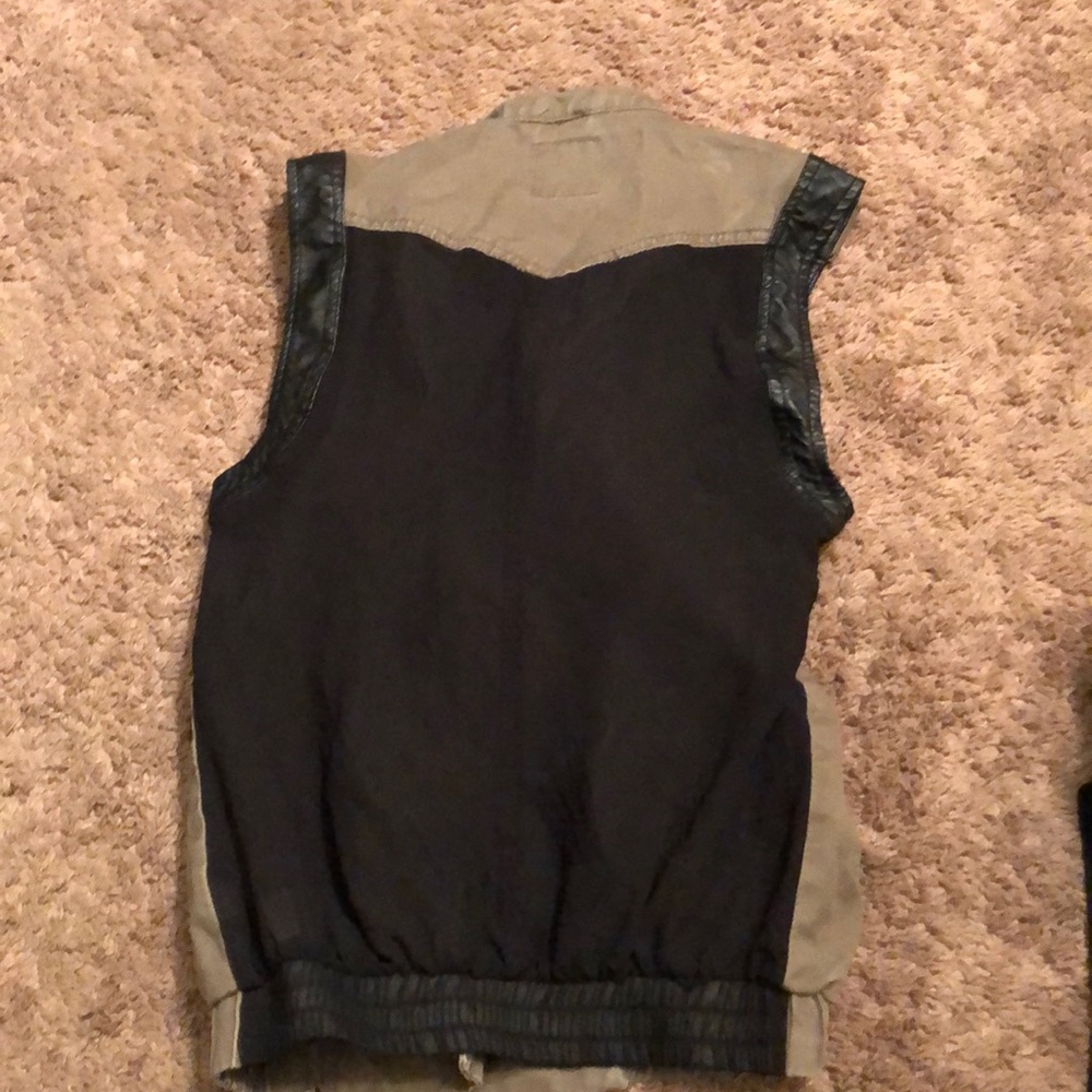 Vest - Picture 2 of 2